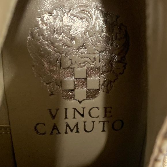 NEW Vince Camuto Snakeskin Leather Bootie| Size 7 - Picture 11 of 12